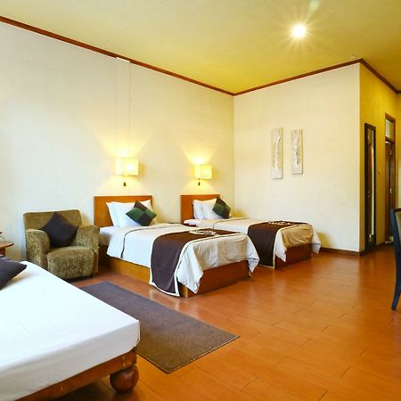 Hotel & Banquet Panorama Lembang Exteriér fotografie